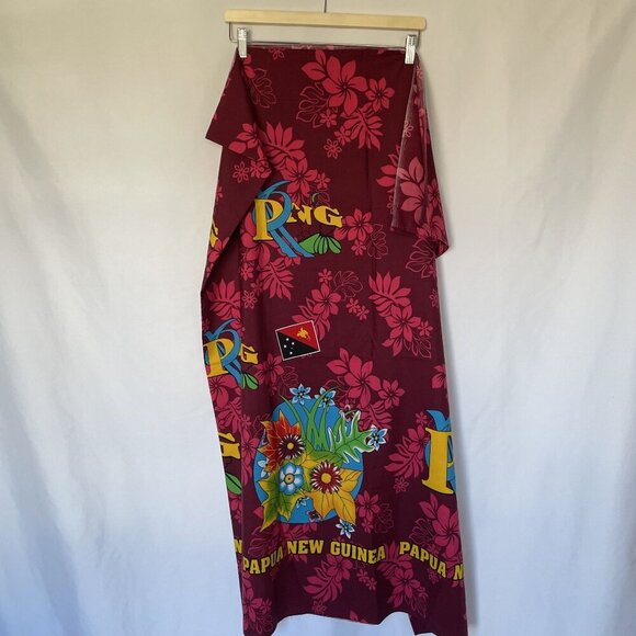 Papua New Guinea Sarong Wrap With Floral Design & PNG Flag Accents pink maroon - Picture 1 of 4